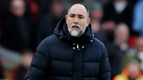 สเปอร์สสะเทือน! ทูดอร์ งานเข้า เอฟเอ จ่อฟันหลังด่าเปาตัดสินลำเอียง 