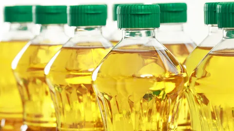 กระทรวงพาณิชย์ ยัน "น้ำมันปาล์มขวด" ยังไม่ขึ้นราคา เตือนร้านค้าห้ามกักตุน-โก่งราคา 