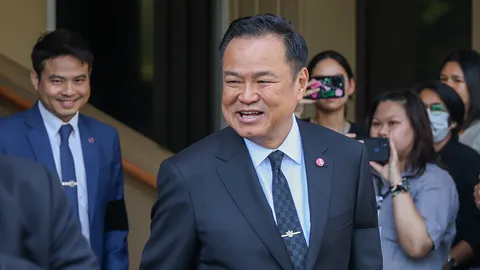 293 เสียงแน่นขบวนแห่ “อนุทิน” เบิ้ลเก้าอี้นายกฯ : ฝ่าด่าน “นํ้ามันร้อน” เถลิงอำนาจทุกขลาภ