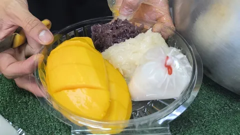 เปิดลายแทง ร้านข้าวเหนียวมะม่วง จ.พิษณุโลก สานตำนานจากรสมือแม่ อร่อยคุ้มจากวัตถุดิบระดับแชมป์