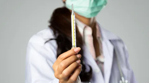 รู้จัก "ไข้กาฬหลังแอ่น" โรคอันตรายถึงชีวิต ติดต่อง่ายแค่ไหน ไทยเสี่ยงหรือไม่?