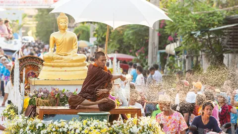 สงกรานต์พระประแดง 2569 วันไหน เช็กตารางงาน ขบวนแห่นางสงกรานต์ และจุดเล่นน้ำ