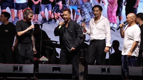 บรรยากาศสวดพระอภิธรรม เหน่ง เหม่งจ๋าย คืนที่ 4 เพื่อนตลกขึ้นเล่นคอนเสิร์ตอาลัย