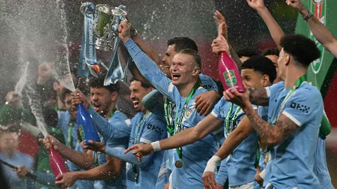 ไม่ง่ายนัก เปิดโปรแกรมแมนซิตี้ ล่าอีก 2 แชมป์ในฤดูกาลนี้ หลังได้แชมป์คาราบาวคัพ