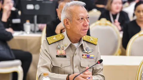“พิพัฒน์” นำถก ศบก. ติดตามแนวทางกระจายน้ำมันสำรอง กำชับรักษาข้อมูล หวั่นกระทบเชื่อมั่น ปชช.