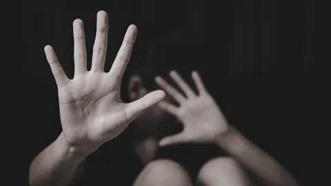 จ่อฟันผิดอาญา ครูพละฉาว รับแค่ลูบอก ผอ. ตัดพ้อครูคนเดียวทำเน่าทั้งโรงเรียน