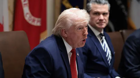 ทัพนาวิกฯ จ่อยกพล ยึด "เกาะคาร์ก" ส่ง "รองประธานาธิบดี" กล่อมอิหร่าน หยุดสงคราม