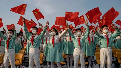 จีนปฏิรูปการศึกษาครั้งใหญ่ ออกนโยบายลดการบ้าน-ห้ามกักตัวเด็กช่วงพัก มุ่งแก้ปัญหาสุขภาพจิตเยาวชน