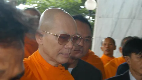 ดีเอสไอแจงคดีขาดอายุความ "ธัมมชโย" เฮพ้นอาญา