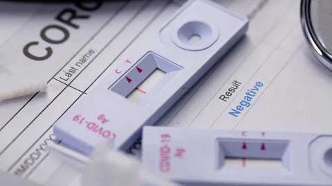 WHO เตือนเฝ้าระวังโควิดสายพันธุ์ใหม่ "Cicada" B.A.3.2