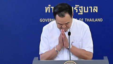 อนุทินรับผิดทําปั่นป่วน ไหว้ขอโทษ แจงวิกฤติน้ำมัน รณรงค์ร่วมกันประหยัด ครอบครัวละ 1 ลิตรต่อวัน