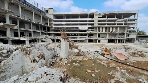 ครบ 1 ปี สตง. ถล่ม ญาติยังทําใจไม่ได้ ระลึกกองซาก ร้องไห้ลากคอลงโทษคนผิด