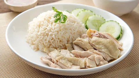 แจกสูตร “ข้าวมันไก่หม้อหุงข้าว” เมนูเด็กหอ ทำง่ายๆ ไม่ต้องง้อเตาแก๊ส