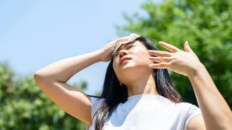 เตรียมรับมือเลย ต้นเดือนเมษายน 69 ดัชนีความร้อนอาจพุ่งสูงถึง 60 องศาฯ