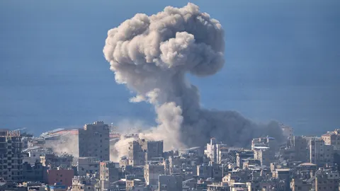 อิหร่านถล่ม เรือน้ำมันคูเวต ทำราคาตลาดพุ่ง! ทรัมป์จ่อถอย