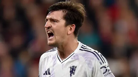 เอฟเอ ตั้งข้อหา แฮร์รี่ แม็คไกวร์ ปมปากแซ่บด่ากรรมการเกม แมนยู เจ๊า บอร์นมัธ