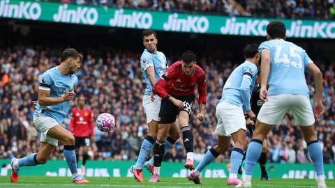 ผีสะดุ้ง "แมนซิตี้" จ้องรวบ 2 แข้งเป้าหมายแมนยู เสริมทัพซัมเมอร์นี้ ตามแผนเป๊ป