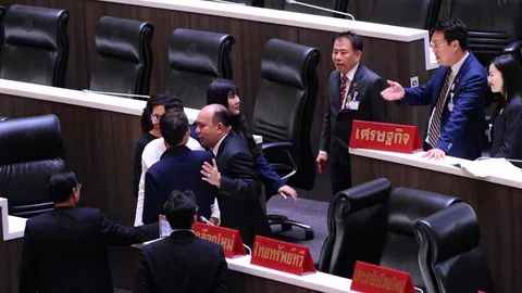 “ปกรณ์วุฒิ” แจงยิบ โต้ “คริส” เล่าเท็จปมระวังตัวไว้ให้ดี ยันตั้งใจขัดจังหวะ ปชน.