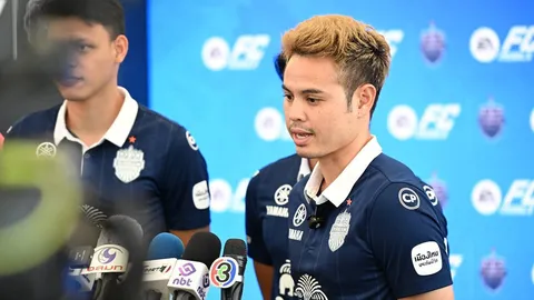 เป็นลูกธีราทรได้การ์ดฟรีไหม?  เจ้าตัวออกมาเล่าโมเมนต์น่ารักๆหลังลูกชาย “ลิสบอน” อยากได้การ์ดพ่อ