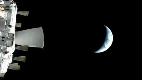 นักบินอวกาศอาร์เทมิส 2 จุดเครื่องยนต์หลุดวงโคจรโลก เริ่มภารกิจประวัติศาสตร์