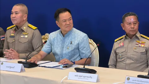 “อนุทิน” ถกไฟใต้ จี้ ศอ.บต. ปั้นโมเดลเศรษฐกิจคู่ขนานปราบยาเสพติด 