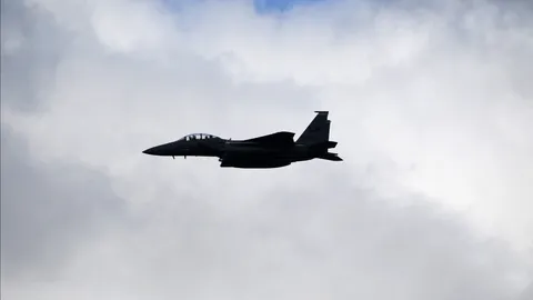 อิหร่านวอนปชช.ตามหานักบินสหรัฐฯ ที่ถูกสอยเครื่องบินรบตกในพื้นที่ภูเขา สหรัฐฯ อ้างช่วยได้แล้ว 1 คน