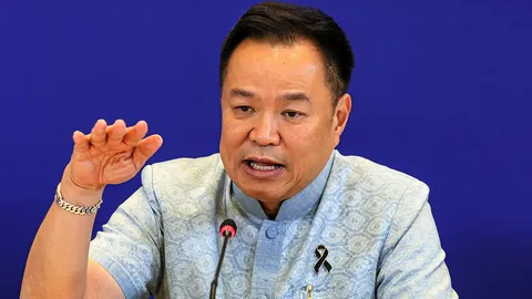 “อนุทิน” สั่งดีเอสไอจัดการเด็ดขาด ไอ้โม่งกักตุนน้ำมัน หาย 57 ล้านลิตร ลักลอบส่งออก