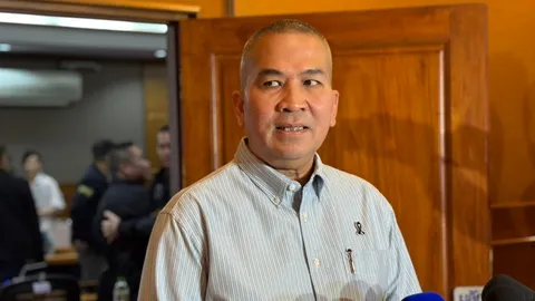 “รุทธพล” ถกคดีกักตุนน้ำมัน สั่งตรวจสอบเรือ 96 เที่ยว คาด 1-2 วันชัดตัวเลขน้ำมันหาย