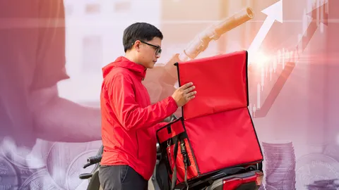 ไรเดอร์ แบกต้นทุนน้ำมันแพง ถูกกดวิ่งงานพ่วง ค่าครองชีพไม่พอกิน