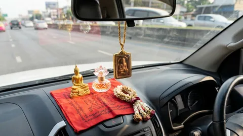 ของมงคลติดรถยอดนิยม 2569 ขับขี่อุ่นใจ เสริมสิริมงคล แคล้วคลาดทุกเส้นทาง