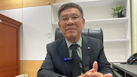 “สมชัย” ยื่นหลักฐานรายชื่อผู้มีสิทธิเลือกตั้งรั่วไหล อ้างเป็นเหตุให้การเลือกตั้งไม่เป็นความลับ