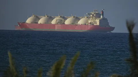 อิหร่านเสนอเก็บค่าผ่านช่องแคบฮอร์มุซเป็นคริปโต