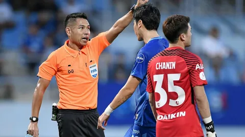 ฟีฟ่า เผยรายชื่อ "ผู้ตัดสิน" ฟุตบอลโลก 2026 ไร้เงาเปาไทยคนดัง