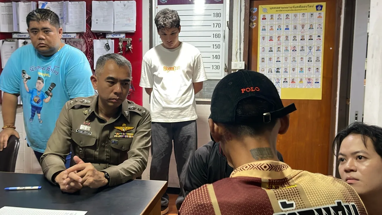 มือยิงหนุ่มส่งพัสดุ ขณะนั่งปลดทุกข์ ซิ่งเรือหางยาวหนี มอบตัว ตร. สารภาพปมแค้น