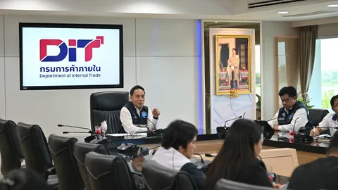 ดีเซล 50 บาท ดันต้นทุนพุ่ง 44% พาณิชย์เบรกขึ้นราคาสินค้า จัดธงฟ้าช่วยประชาชน