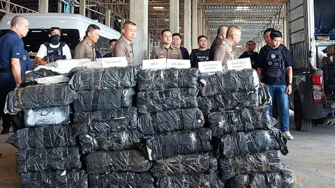 ยึดยาไอซ์ 2 ตัน ขนใส่เรือเฟอร์รี่ ล่องจากกทม. ส่งลงภาคใต้ ทำหลายครั้ง