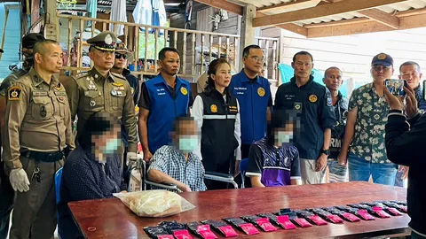 ผู้ว่าฯ หญิงสกลนคร นำทีมบุกจับ ร.ต.ต. พร้อมเมียและลูก ค้ายาบ้ายกครัว