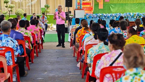 ประธานสภาผู้แทนราษฎร เยี่ยมเยียนผู้สูงอายุ ย้ำดำรงชีวิตอย่างมีความสุขในครอบครัวที่อบอุ่น