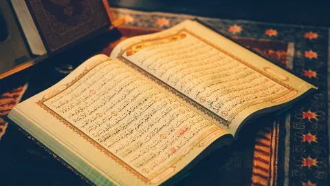 อินโดนีเซียจับหญิง 2 คน ฐานเหยียบคัมภีร์อัลกุรอานว่อนโซเชียล เสี่ยงคุก 5 ปี ตามกม.หมิ่นศาสนา