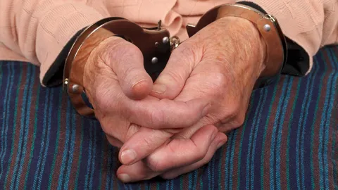 เกาหลีใต้จำคุกหญิงวัย 90 ปี ฟอกเงินค้ายาเสพติดให้ลูกชายที่ถูกคุมขังในกัมพูชา