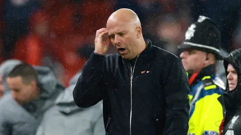 "สล็อต" เสียดายลิเวอร์พูลโอกาสเพียบแต่ไร้สกอร์ โวย VAR-ลุ้นเอกิติเกเจ็บ ยังชูสู้ "ปารีส"  ได้