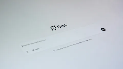 Apple ขู่ถอด Grok พ้น App Store ปม AI สร้างภาพ Deepfake