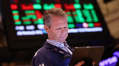 หุ้นทั่วโลกดิ่ง น้ำมันพุ่ง ทรัมป์ขยายข้อตกลงหยุดยิง นักลงทุนจับตาเจรจาสหรัฐฯ-อิหร่านไร้ความชัดเจน