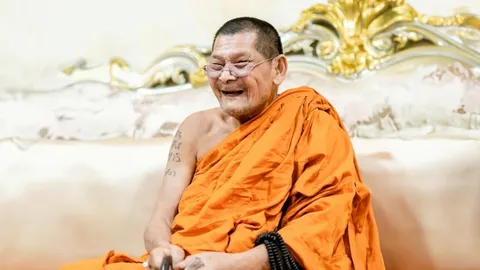 วิธีบูชาหลวงปู่ศิลา เปิดคาถาปลดหนี้ หนุนดวงการเงิน ส่องเลขเด็ดพลิกโชคลาภ