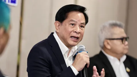 “พีระพันธุ์” ชี้ทางรอดวิกฤตพลังงานไทย ชงรัฐซื้อโรงกลั่นคุมราคาน้ำมัน ลดภาระประชาชน