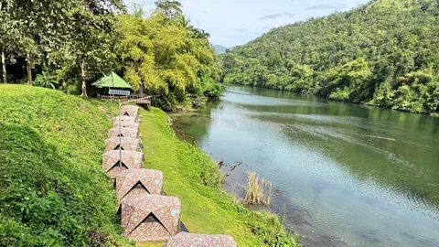 “อุทยานแห่งชาติเอราวัณ” เปิดท่องเที่ยว-พักแรมอีกครั้ง หลังไฟป่า-หมอกควันคลี่คลาย