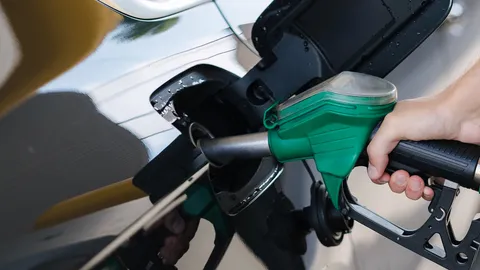 กบง.ปรับลดค่ากลั่นอีก 3 บาทต่อลิตร ลด “ดีเซล” 1.50 บ. เริ่มวันนี้ ขอกู้ 2 หมื่นล้าน ชดเชยกองทุน