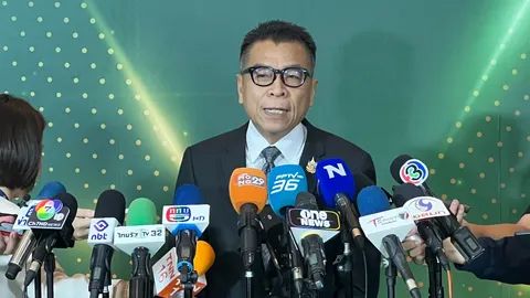 กกต. เตรียมยื่นบัญชีพยาน 11 คนสู้คดีคิวอาร์โค้ด ต่อศาลรัฐธรรมนูญสัปดาห์หน้า