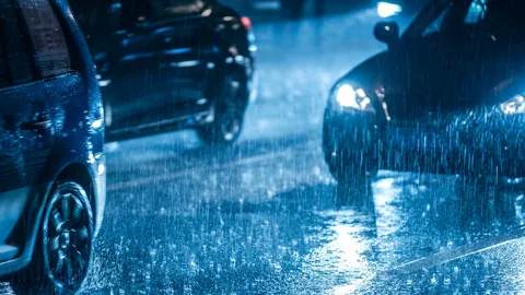 เตือน 56 จังหวัด เตรียมรับมือ "ฝนตกหนัก" จากพายุฤดูร้อน เช็กเลยกระทบที่ไหนบ้าง