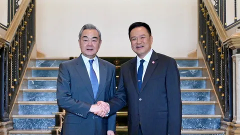 ขอ “จีน” ช่วยเจรจา เปิด “ช่องแคบฮอร์มุซ” โรงกลั่นน้ำมันล้นคลัง ขอผ่อนผันส่งไปต่างประเทศ